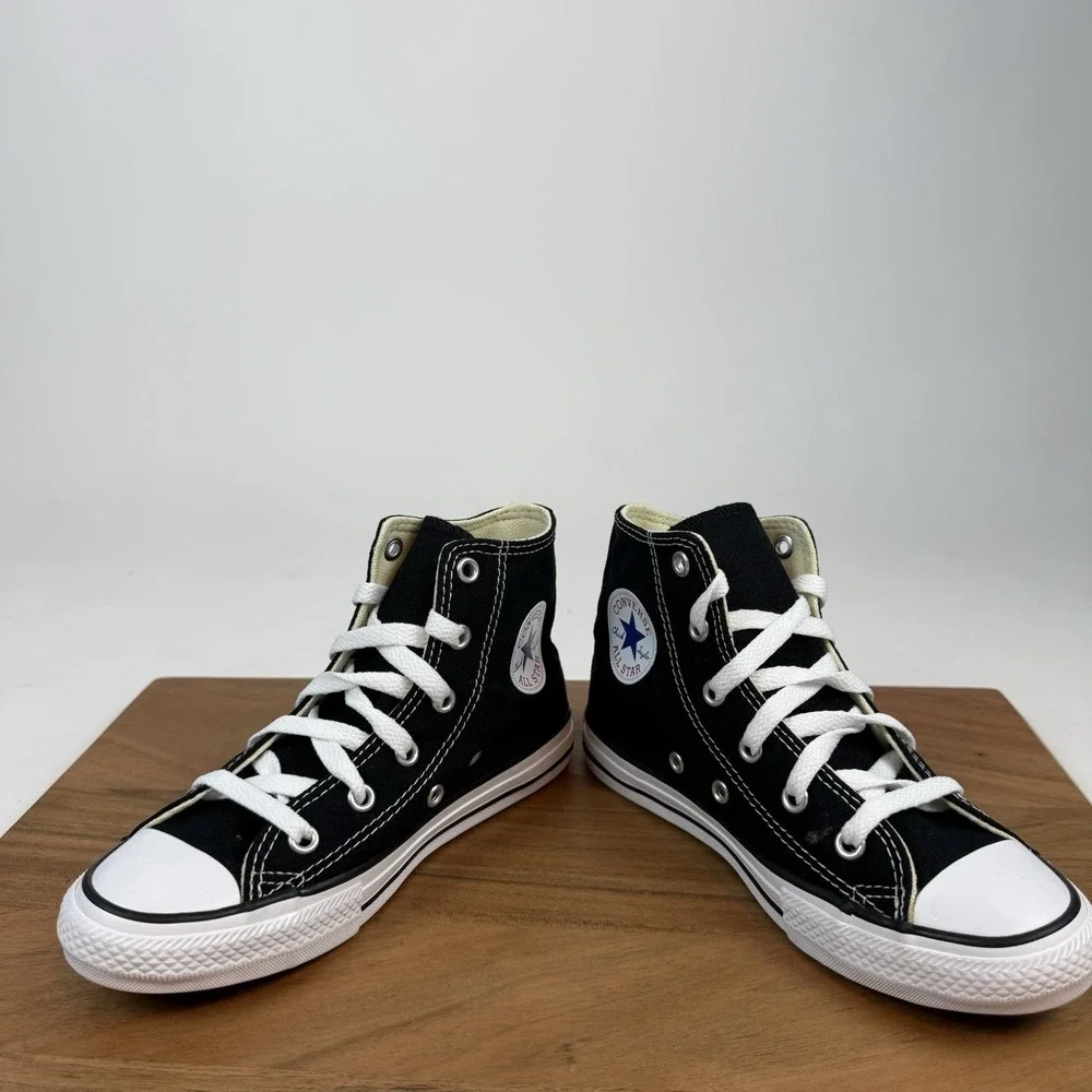 New Big‎ Kids Converse Chuck Taylor All Star High Black Sneaker Sz 1 Y